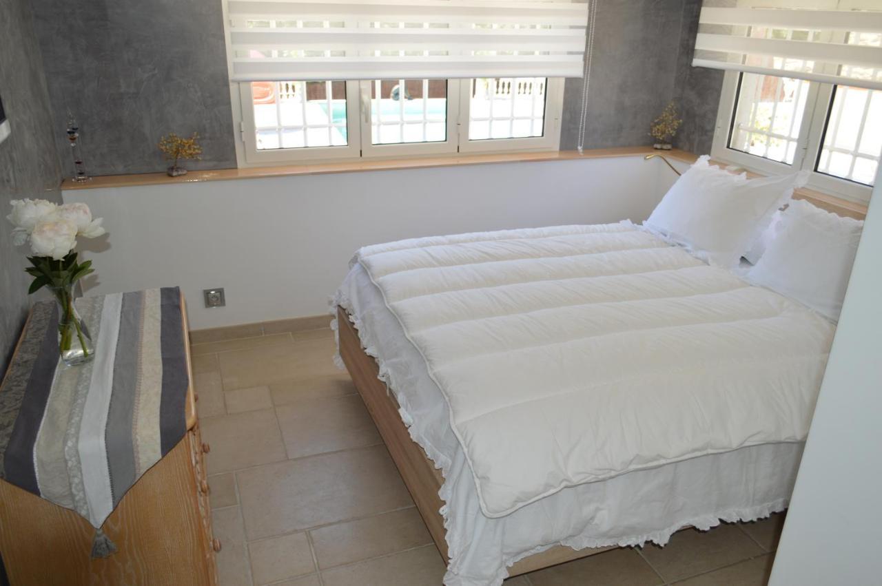 Villa Jalna Chambre, Suites Et Appartement Roquefort Les Pins Dış mekan fotoğraf